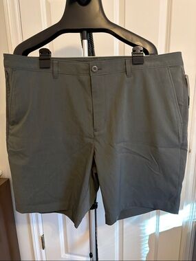 Men's Flat-Front Dark Grey Shorts